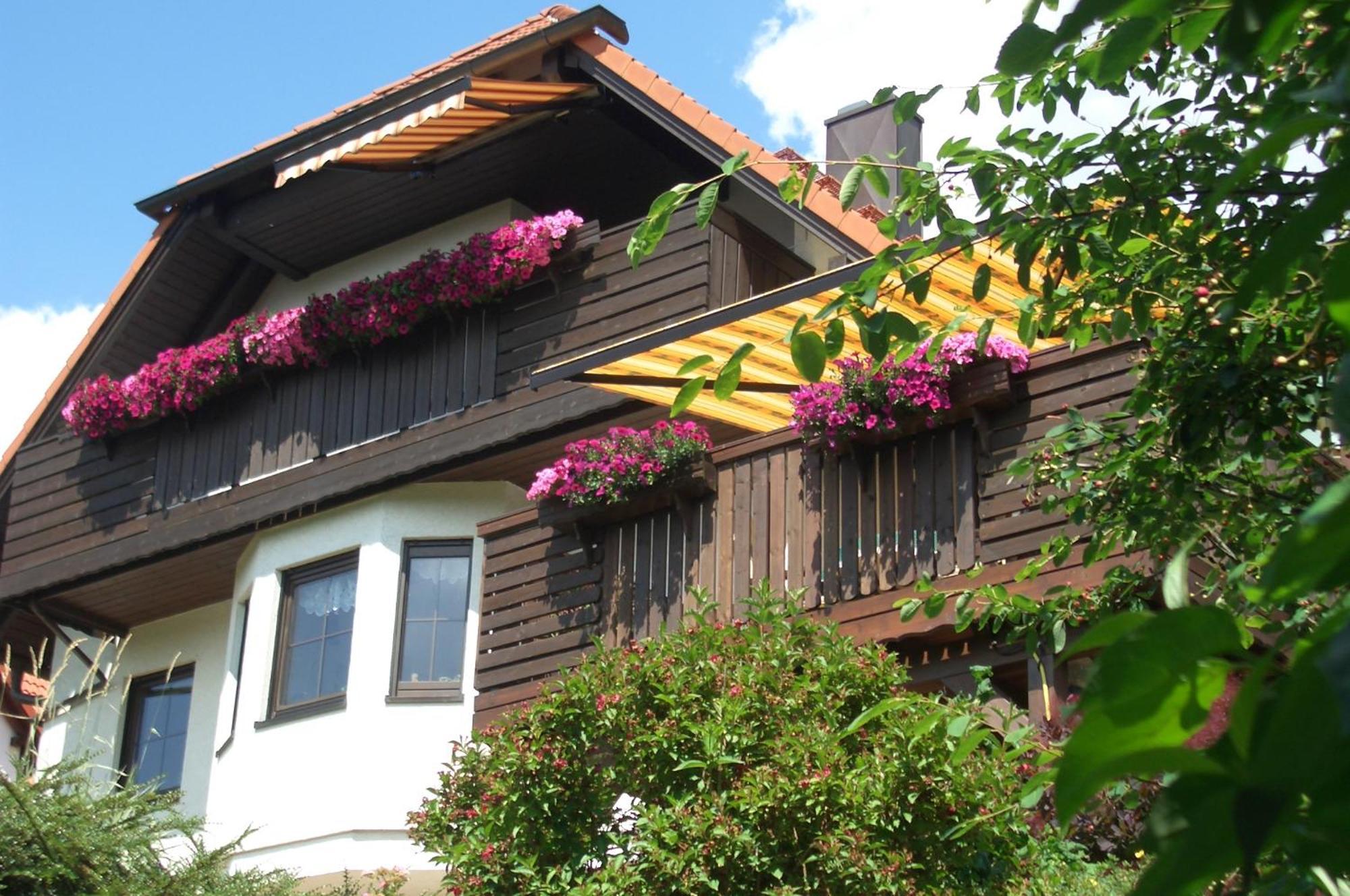 Ferienwohnung Rennsteigblick Suhl Exterior photo